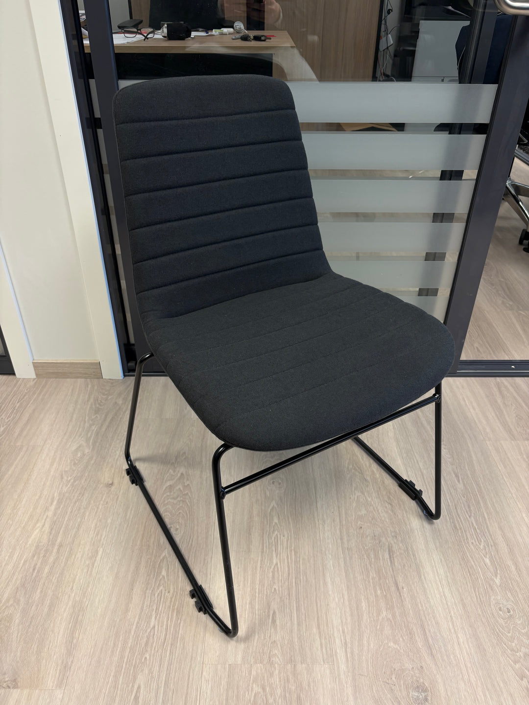 NY | VISTA PLUS KONFERANSESTOL