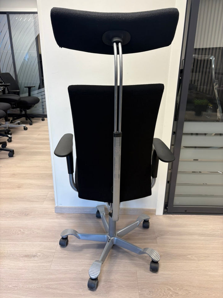 BRUKT & NYTRUKKET | HÅG H04 KONTORSTOL MED NAKKESTØTTE