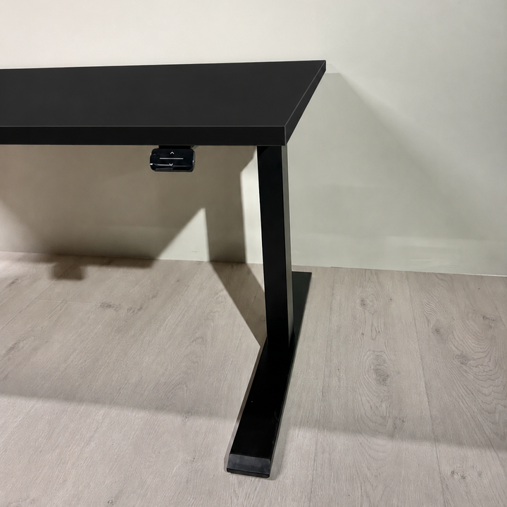 NYTT | ELEKTRISK HEV/SENK SKRIVEBORD SVART