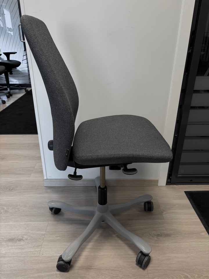 BRUKT | KINNARPS 5000 KONTORSTOL GRÅ