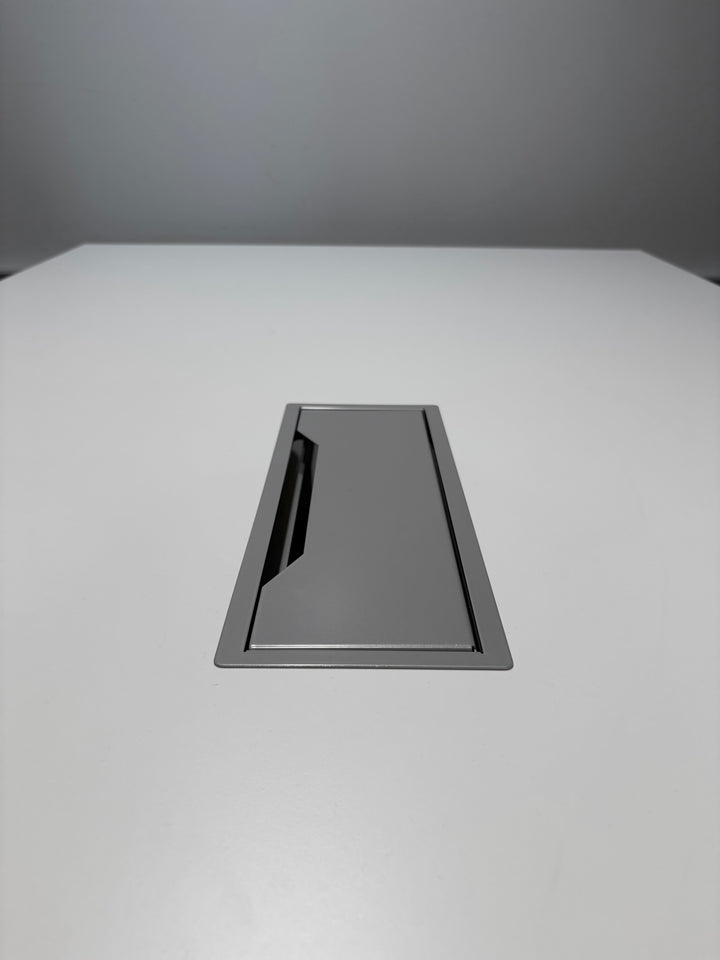 BRUKT | PAKKE MED NARBUTAS KONFERANSESTOLER + MØTEBORD/KONFERANSEBORD 200 CM