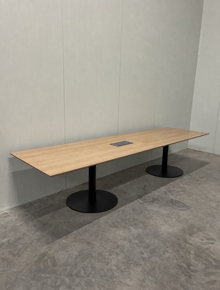 NYTT (DEMO) | CUBE DESIGN REKTANGULÆRT MØTEBORD MED SØYLEBEIN