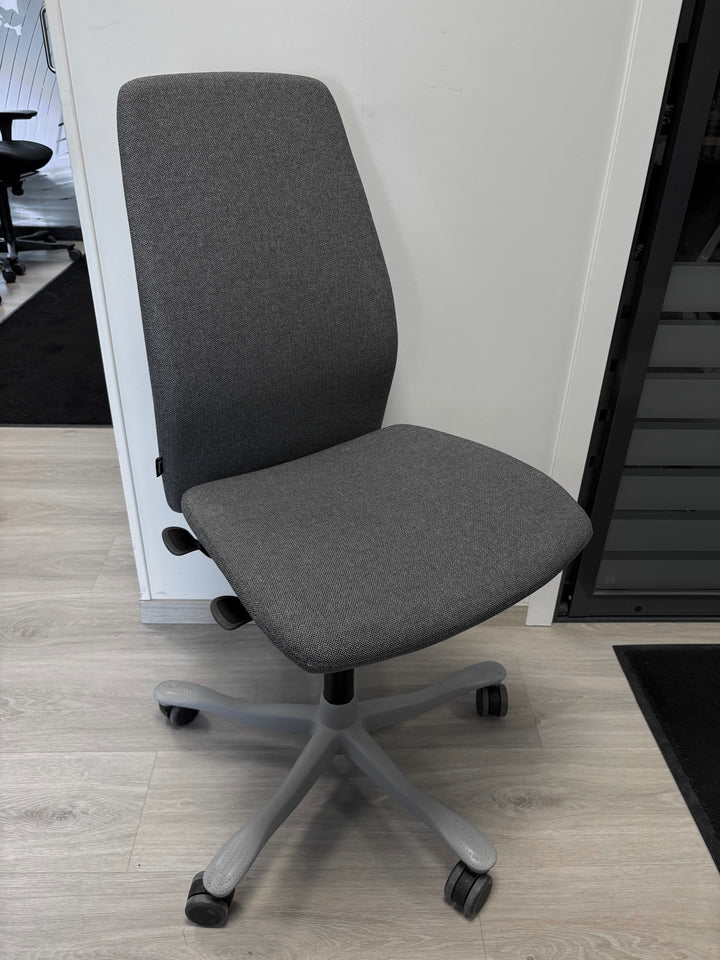 BRUKT | KINNARPS 5000 KONTORSTOL GRÅ