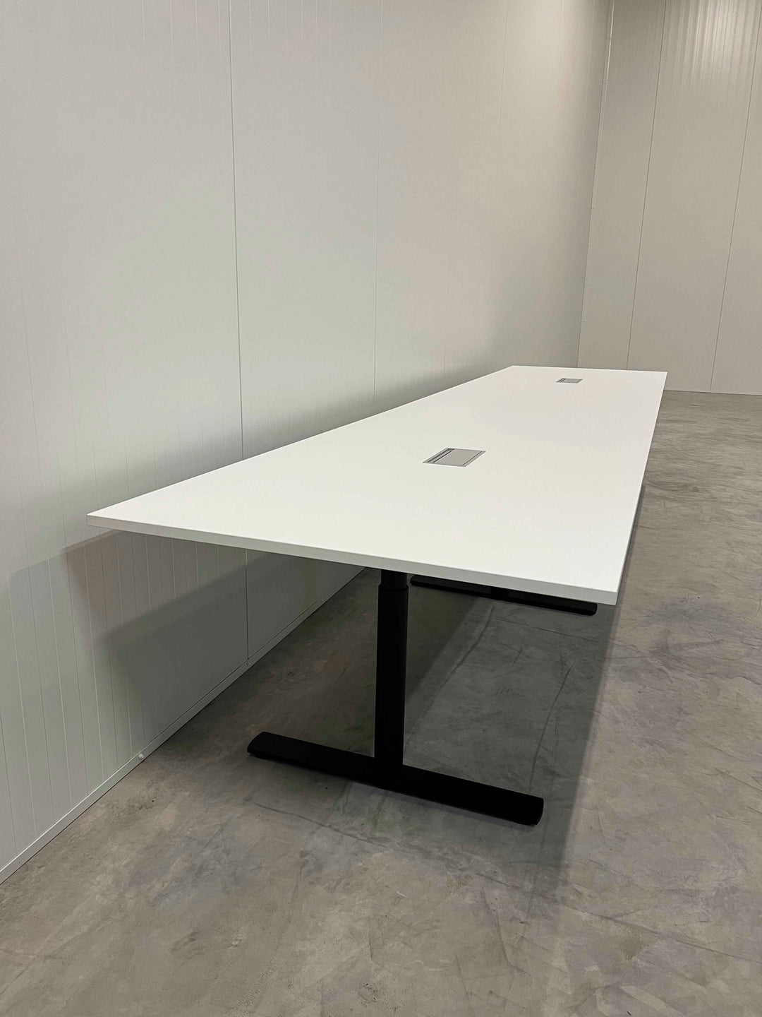BRUKT | MØTEBORD 400 CM
