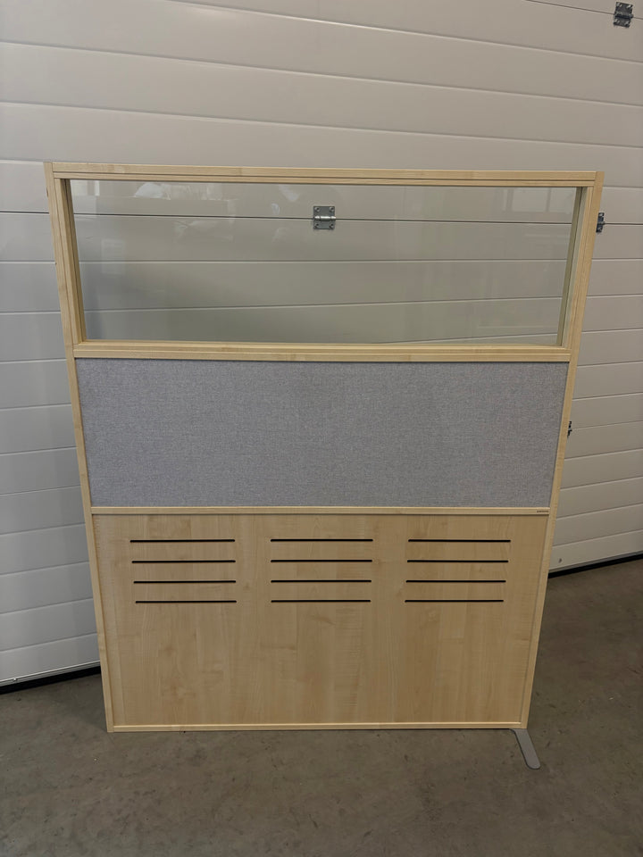 BRUKT | ZILENZIO DESIGN SKILLEVEGG BJØRK