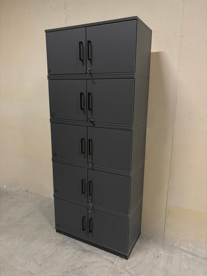 BRUKT | KINNARPS E-SERIE SKAP MØRKEGRÅ