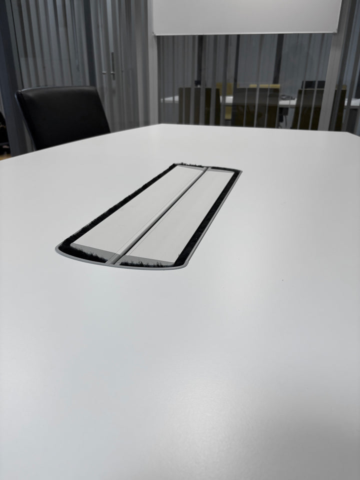 BRUKT | PAKKE MED KINNARPS KONFERANSESTOLER + MØTEBORD/KONFERANSEBORD 220 CM
