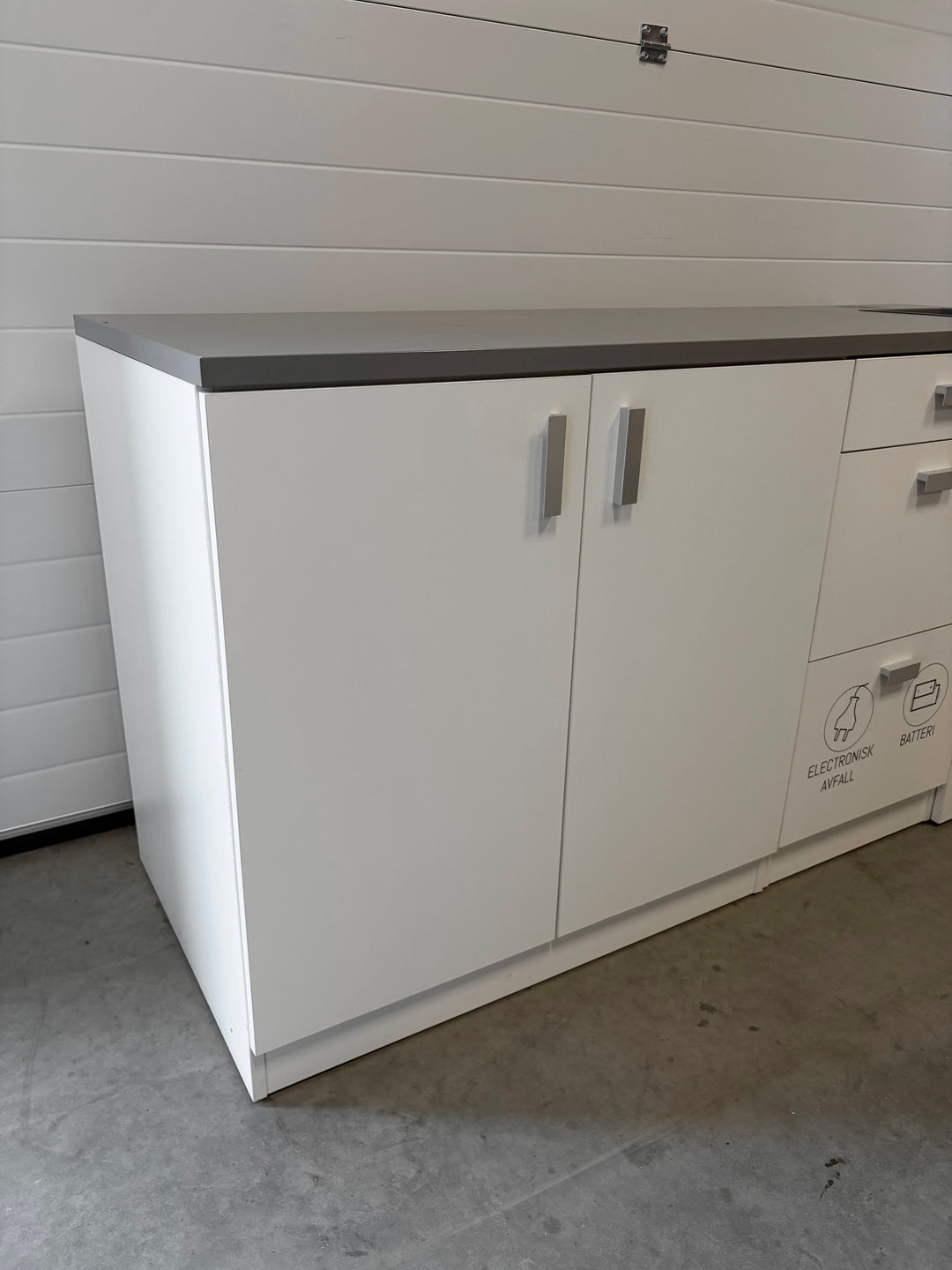 BRUKT | DOBBELSEKSJON HUB SKAP MED KILDESORTERING