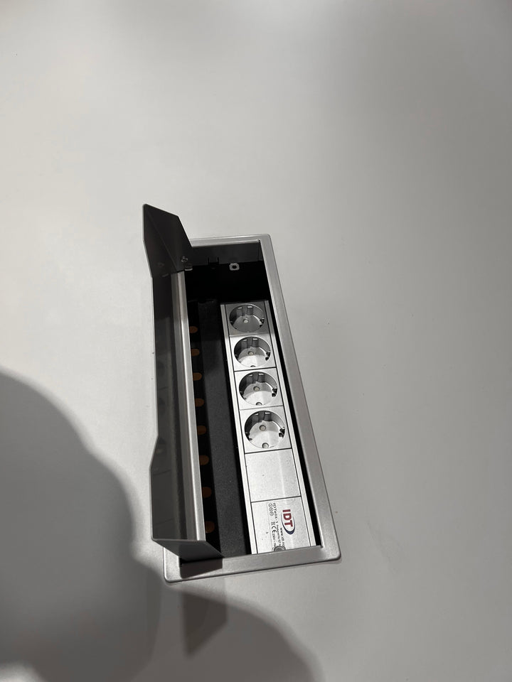 BRUKT | LYSGRÅ MØTEBORD/KONFERANSEBORD 240 CM