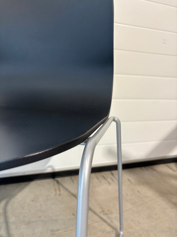 BRUKT (SOM NY) | MATERIA NEO LITE DESIGN KONFERANSESTOL
