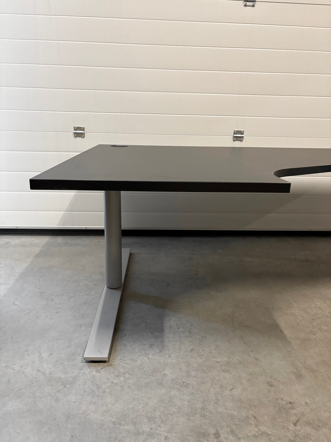 NYTT & BRUKT | KINNARPS ELEKTRISK HEV/SENK HJØRNE-SKRIVEBORD