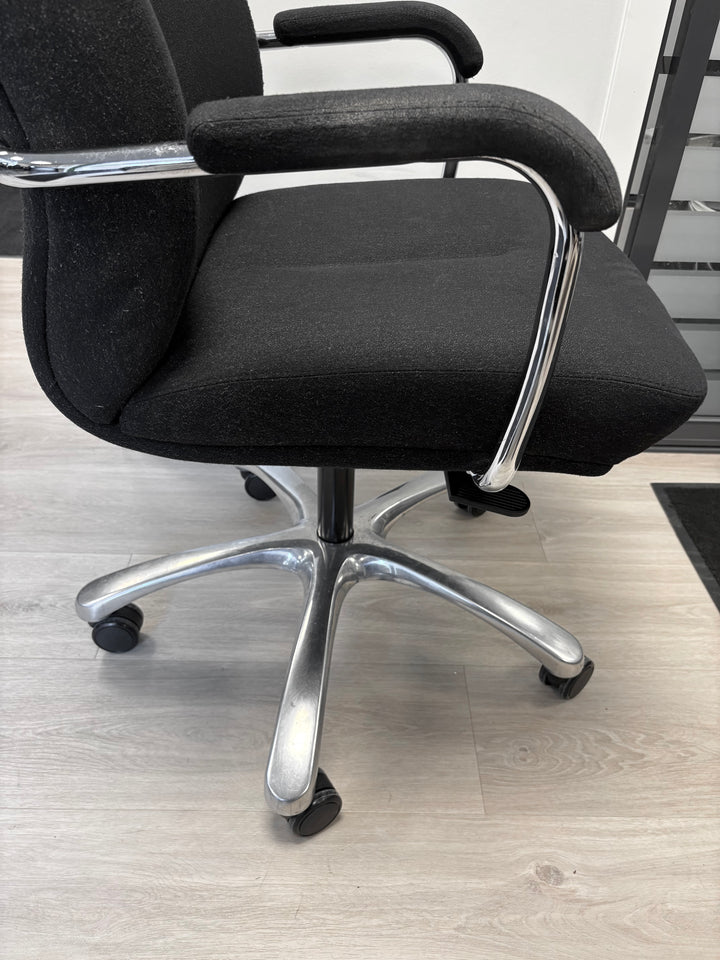 BRUKT | FORTO CONTROLLER KONTORSTOL I STOFF