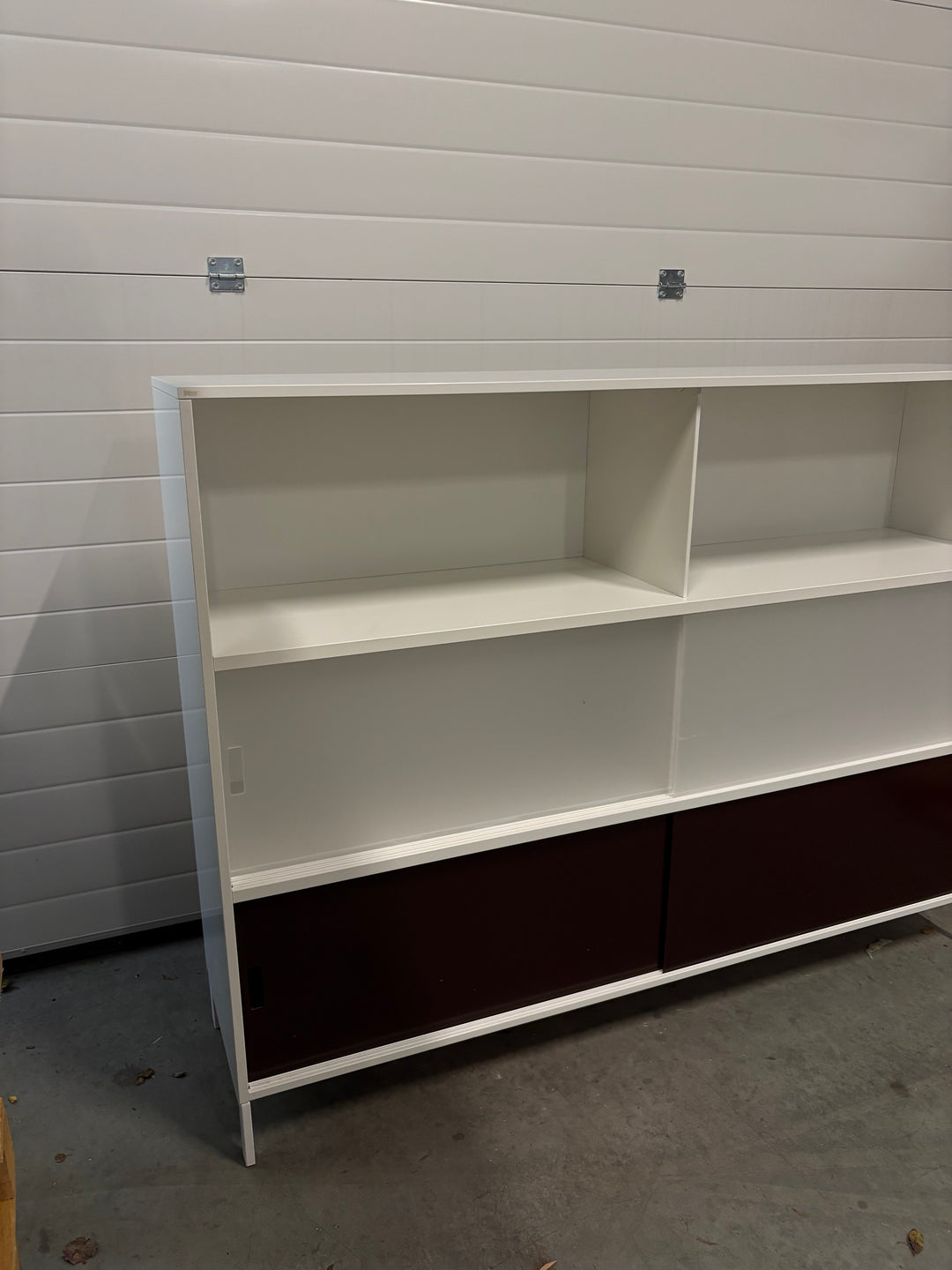 BRUKT | MODERNE DESIGN SKAP