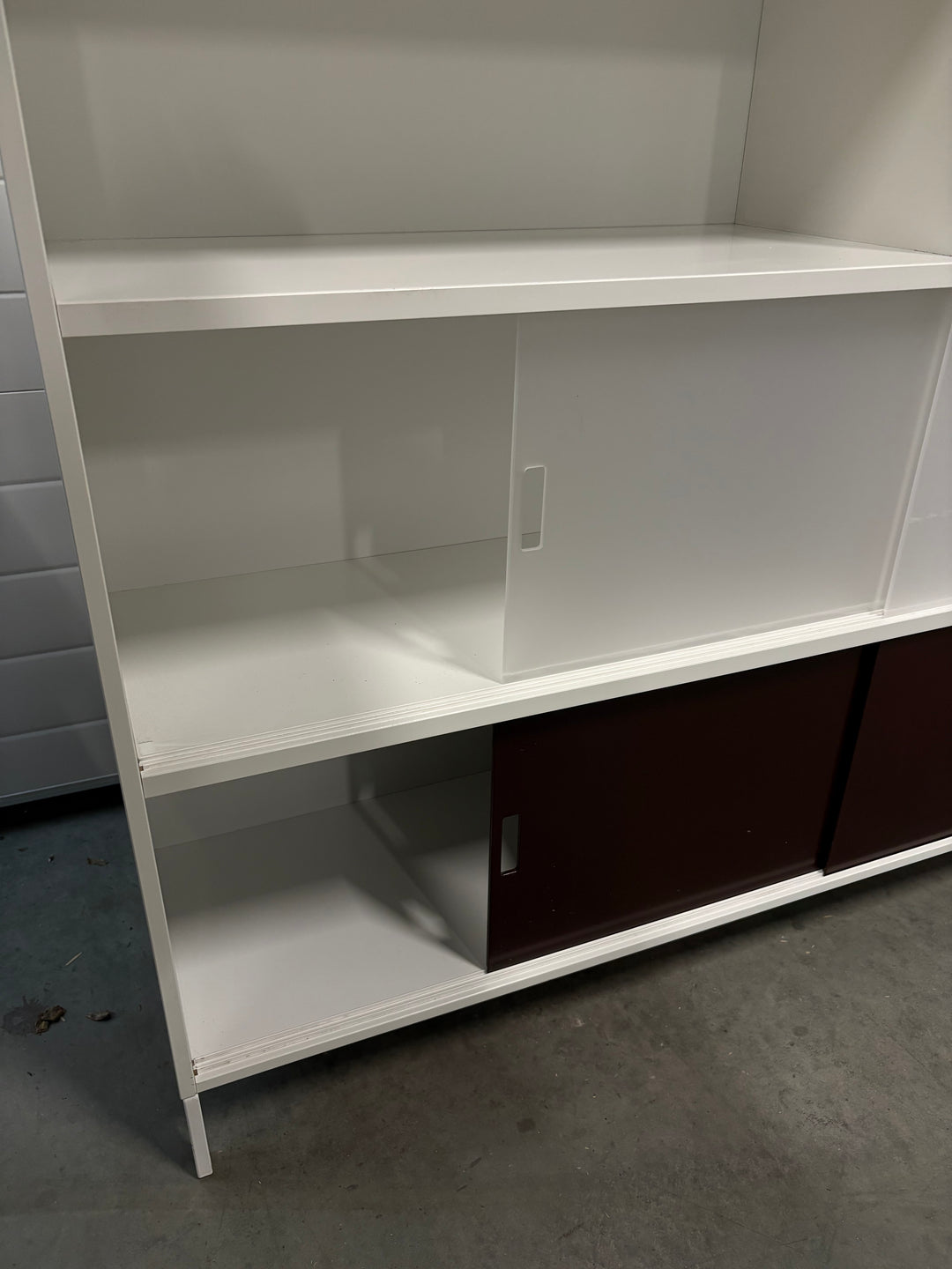 BRUKT | MODERNE DESIGN SKAP