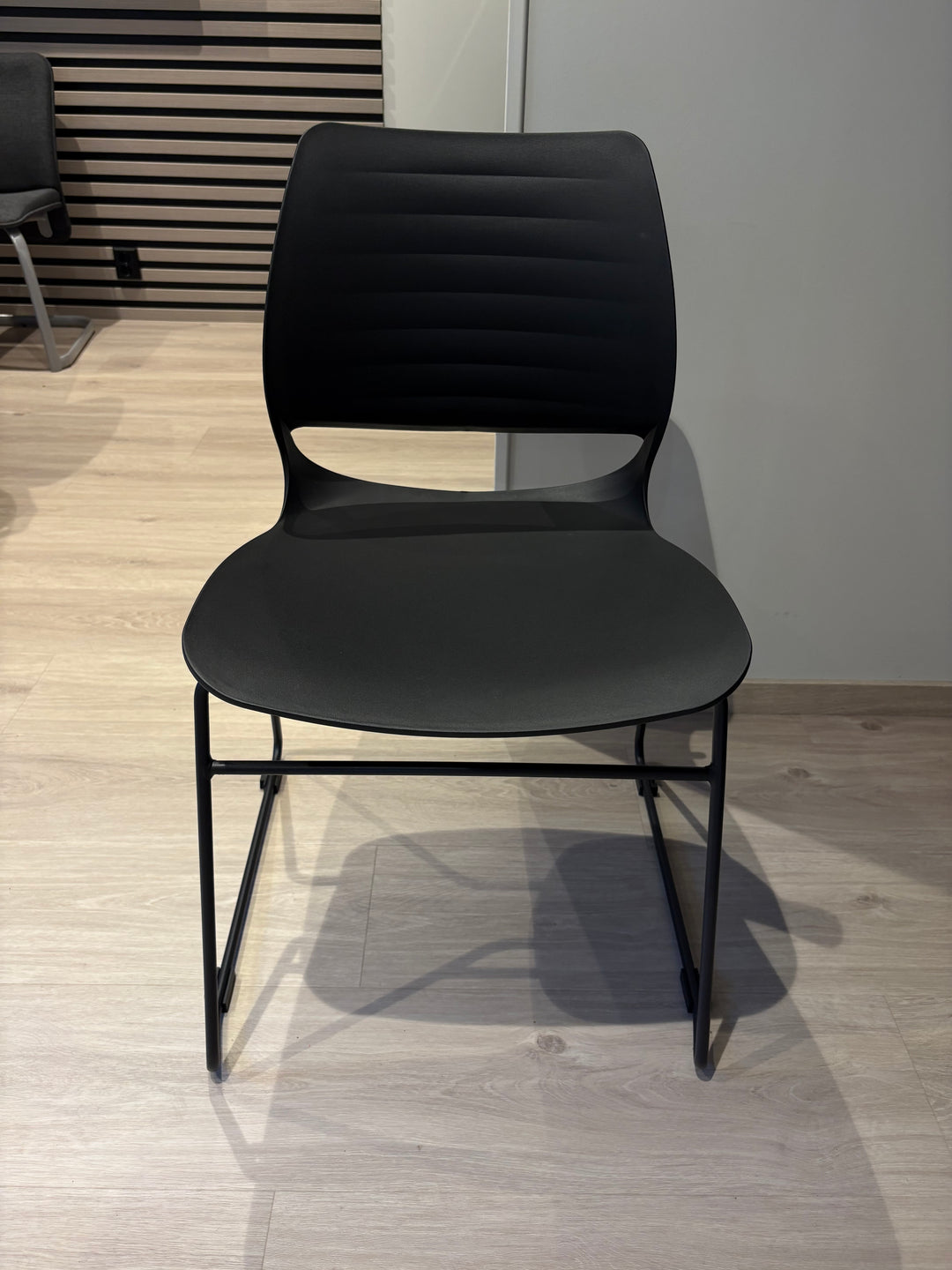 NY | MARLA PLAST KONFERANSESTOL