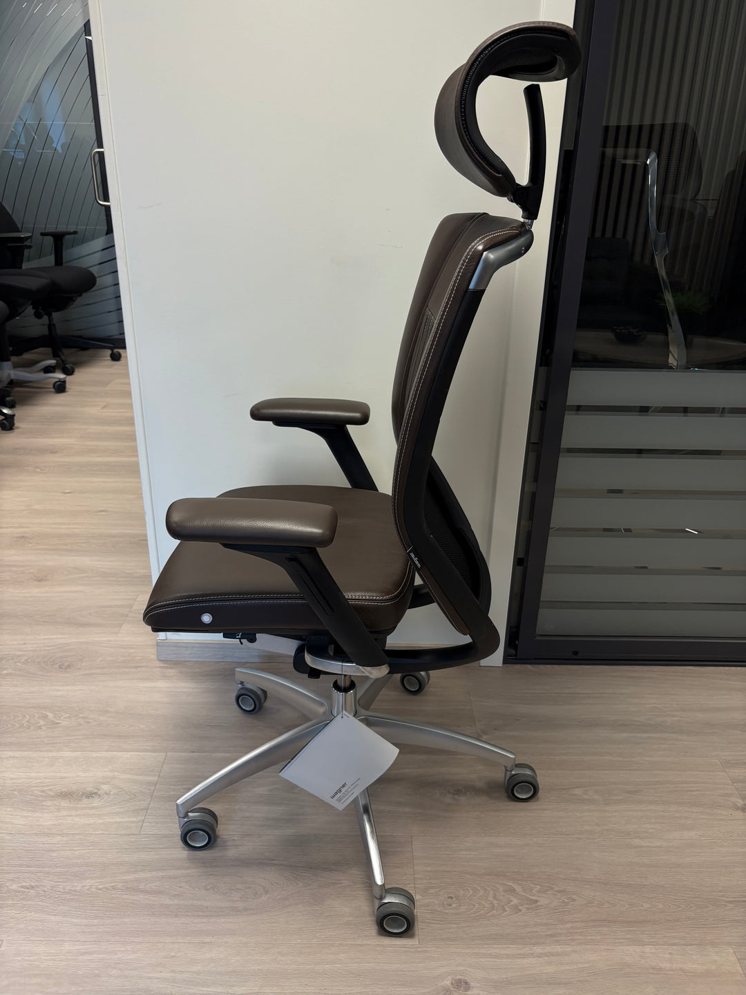 NY (DEMO) | WAGNER TITAN LIMITED S KONTORSTOL