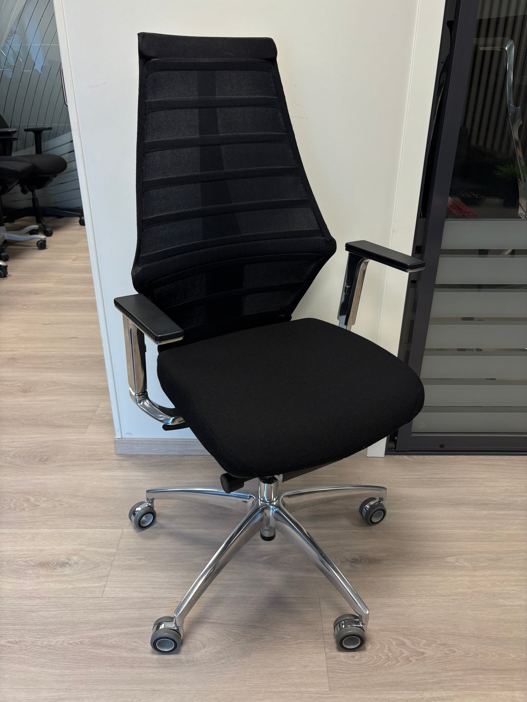 NY (DEMO) | WAGNER CARBON W5-2 KONTORSTOL