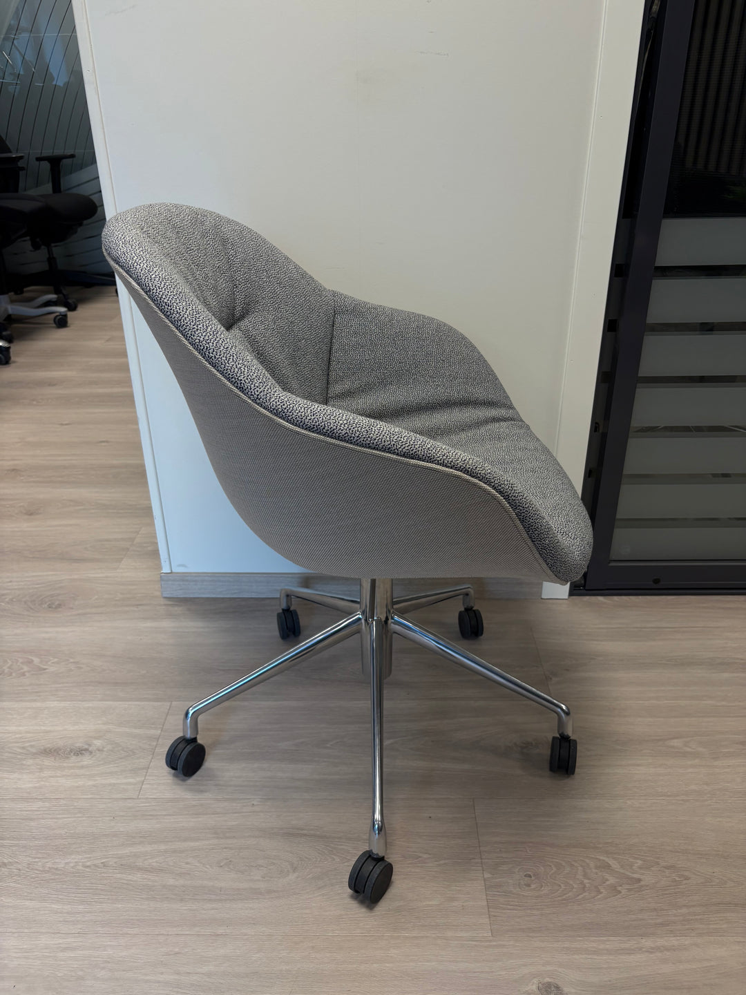 NY (DEMO) | HAY ABOUT A CHAIR AAC153 KONFERANSESTOL/LOUNGESTOL