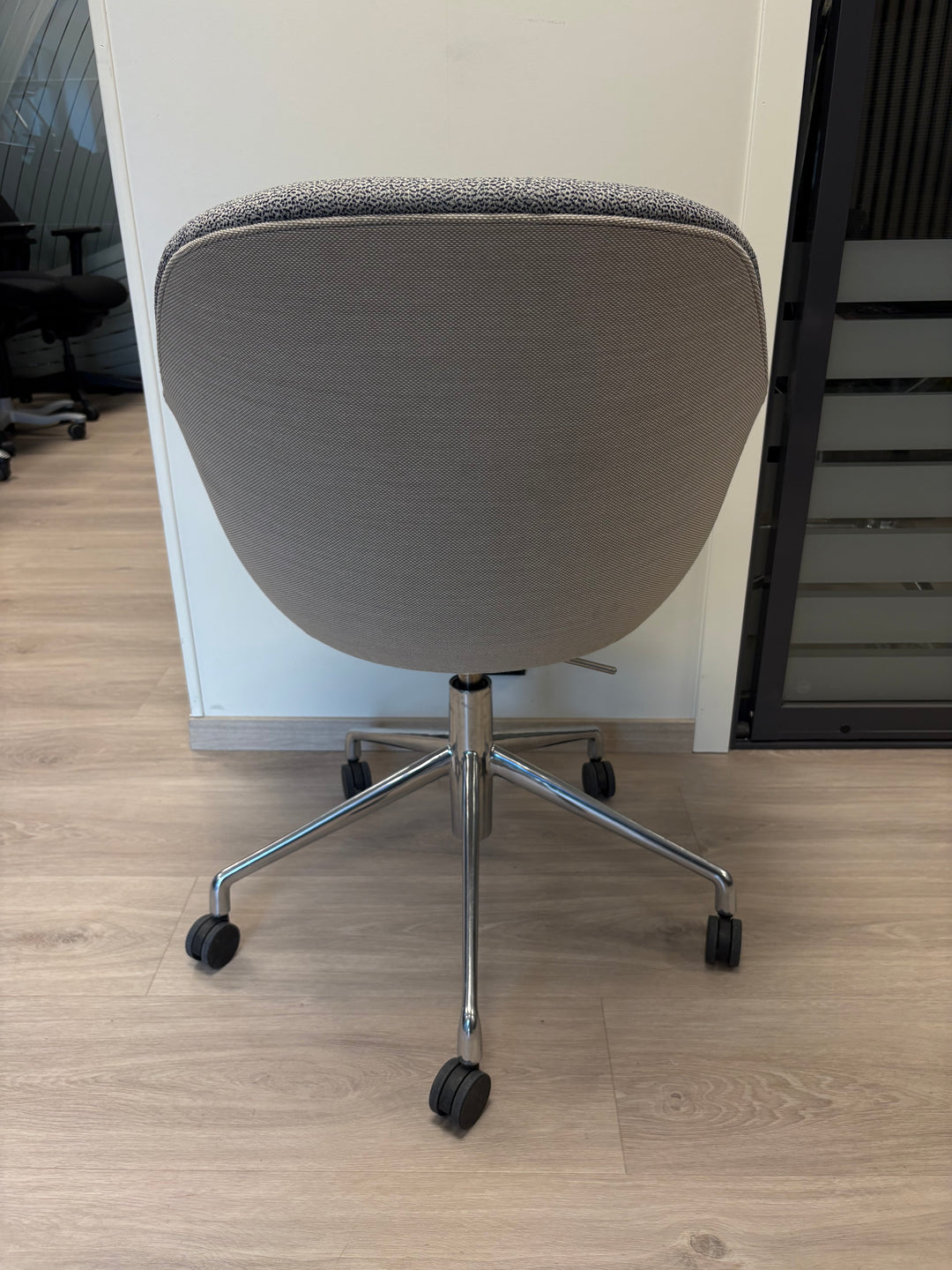 NY (DEMO) | HAY ABOUT A CHAIR AAC153 KONFERANSESTOL/LOUNGESTOL