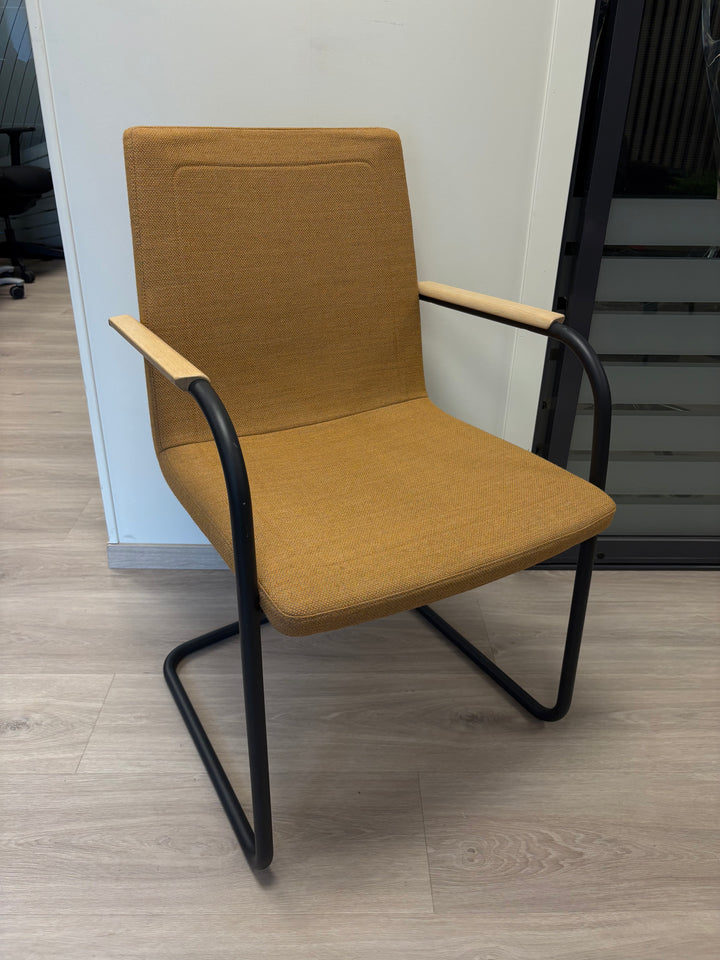 NY (DEMO) | BRUNNER KONFERANSESTOL