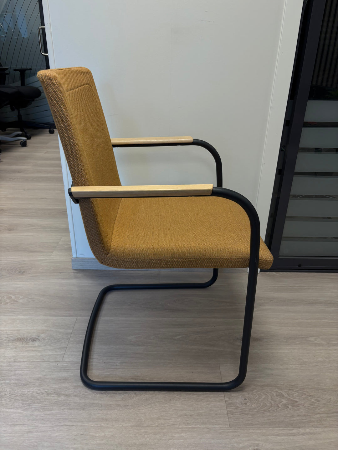 NY (DEMO) | BRUNNER KONFERANSESTOL