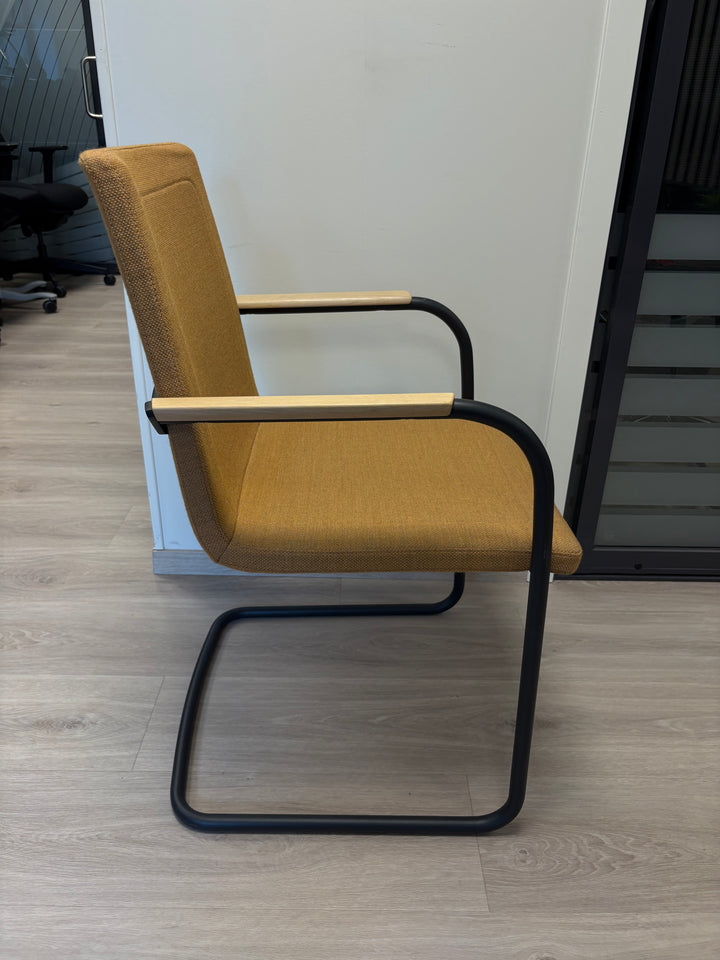 NY (DEMO) | BRUNNER KONFERANSESTOL