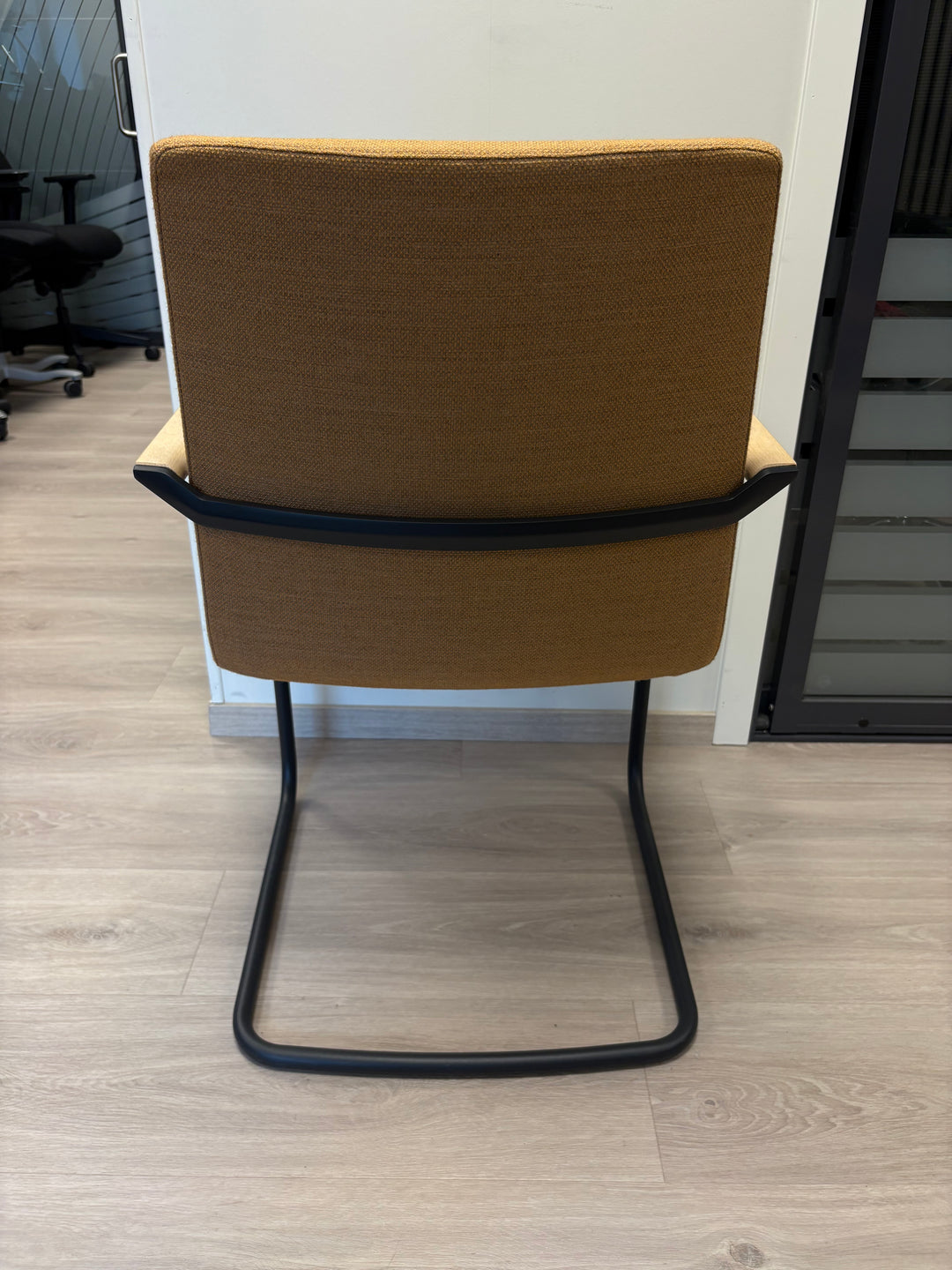 NY (DEMO) | BRUNNER KONFERANSESTOL