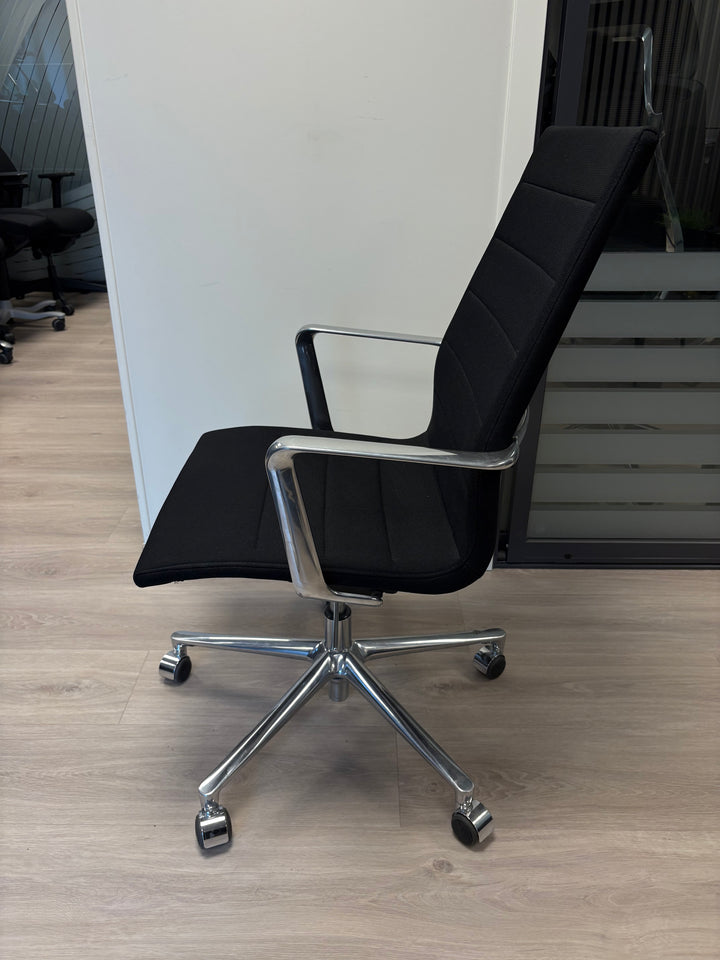 NY (DEMO) | ICF DESIGN KONFERANSESTOL