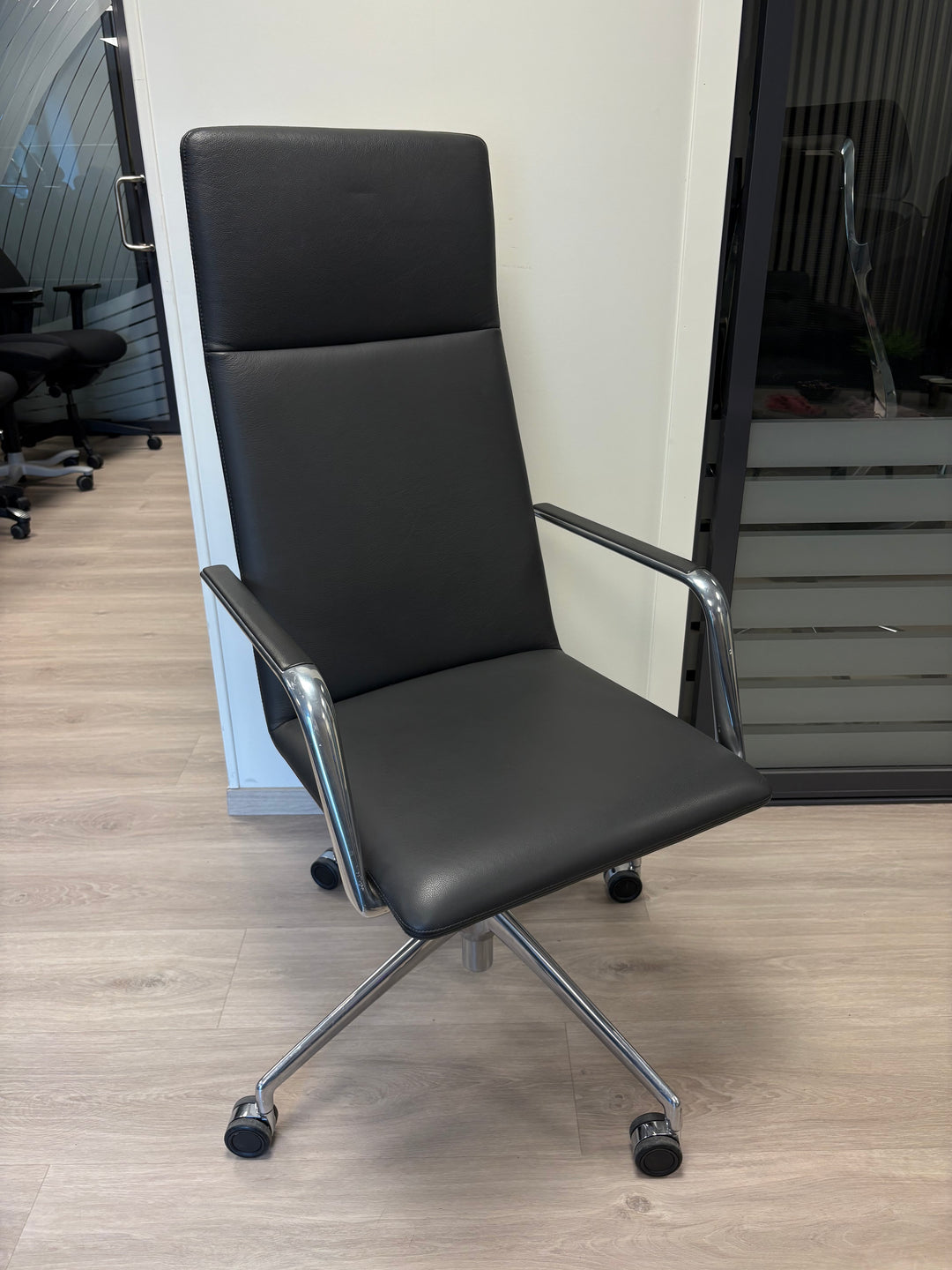 NY (DEMO) | BRUNNER FINA SOFT KONTORSTOL/KONFERANSESTOL