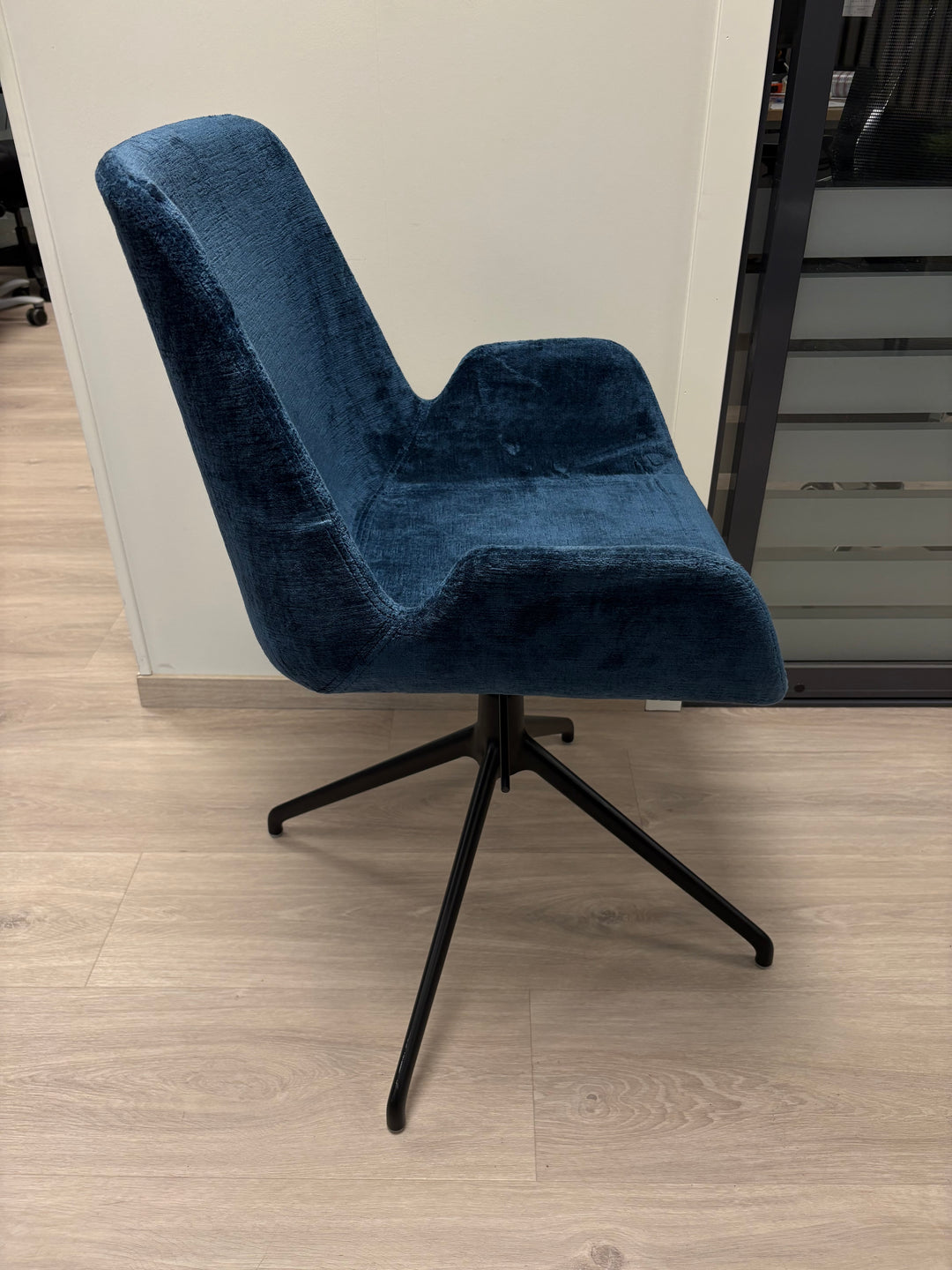 NY (DEMO) | WAGNER W-CUBE LOUNGESTOL VELOUR