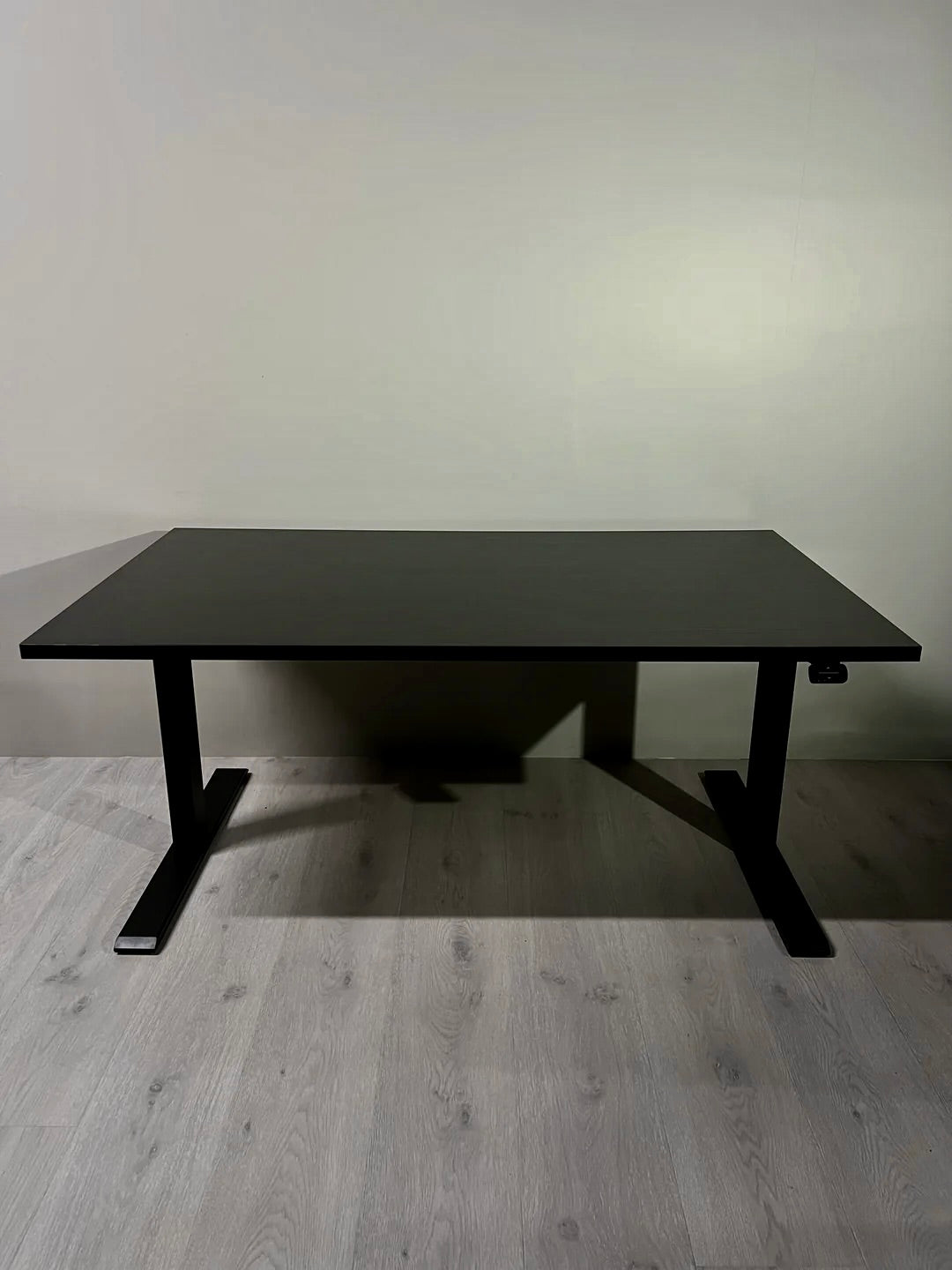 NYTT | ELEKTRISK HEV/SENK SKRIVEBORD SVART