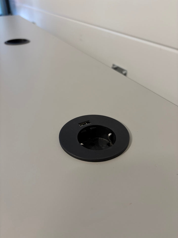 BRUKT | DESIGN ELEKTRISK HEV/SENK LINAK SKRIVEBORD SANDGRÅ