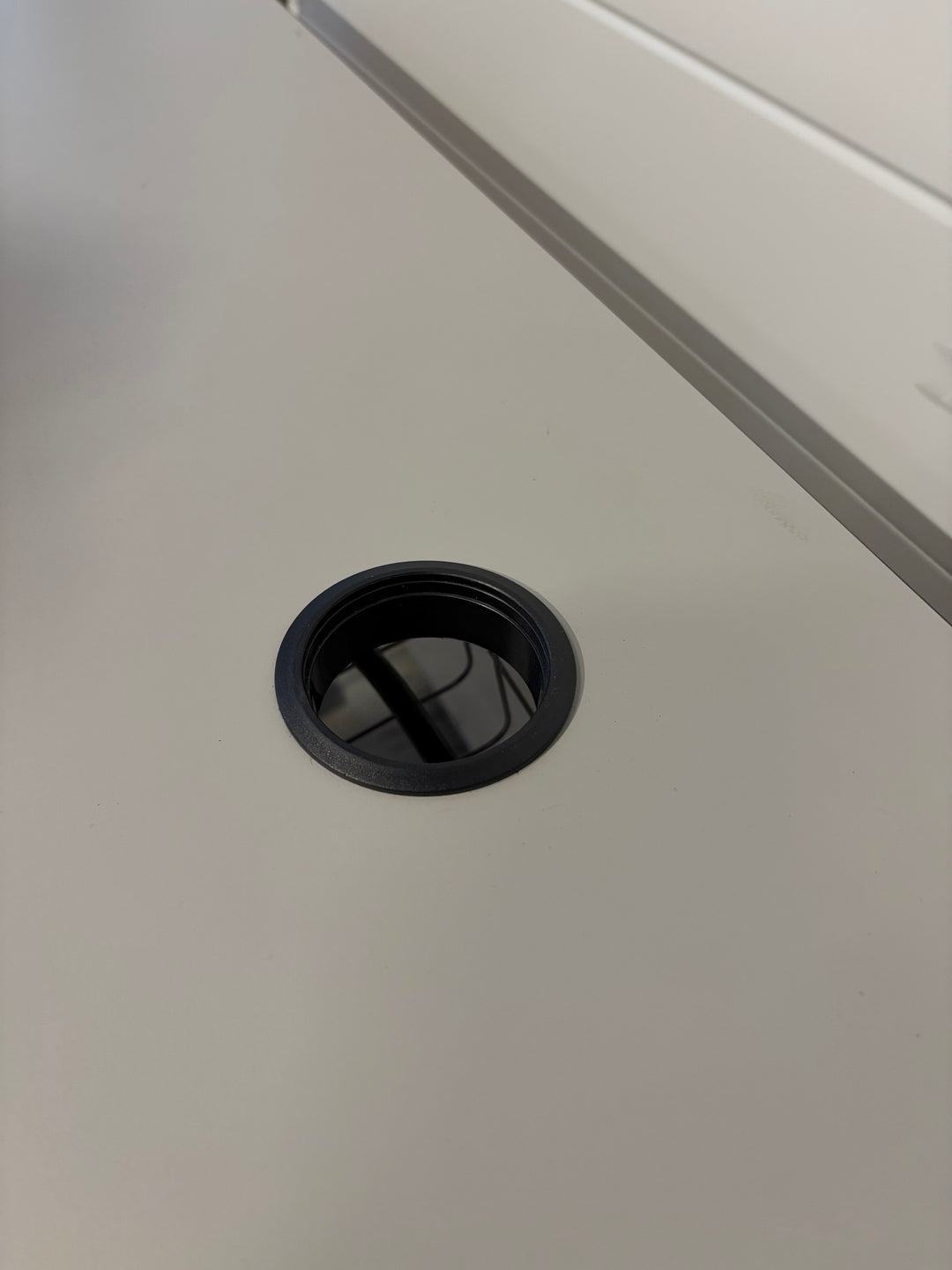 BRUKT | DESIGN ELEKTRISK HEV/SENK LINAK SKRIVEBORD SANDGRÅ