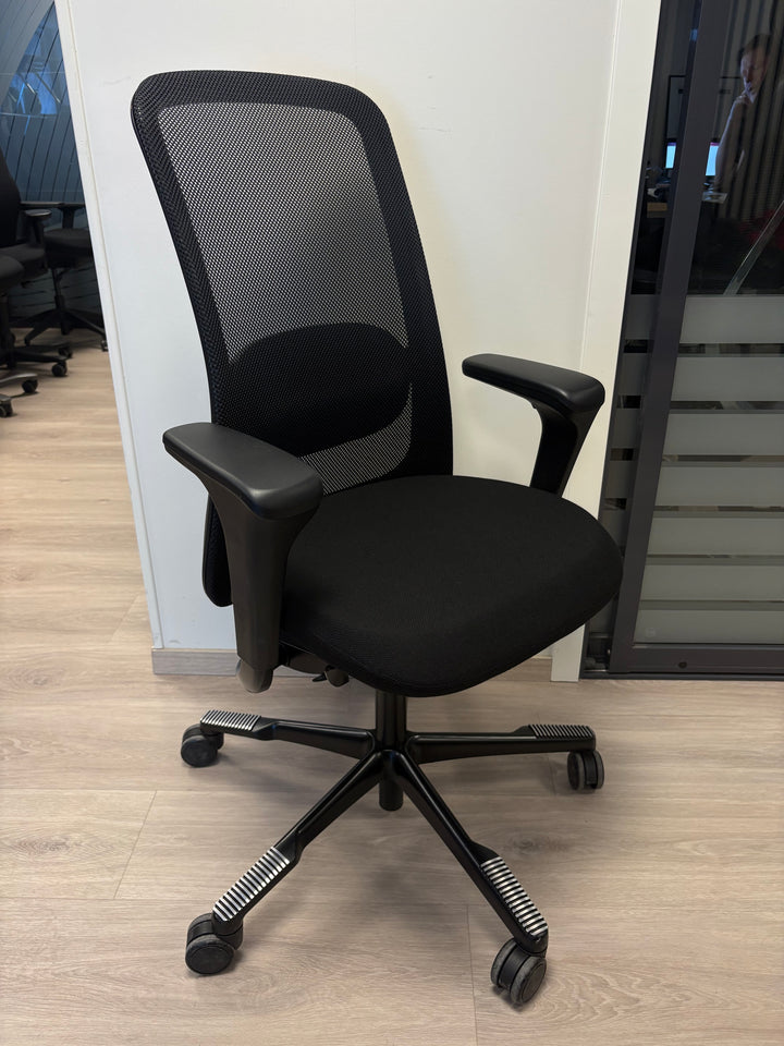 BRUKT (SOM NY) | HÅG SOFI MESH 7500 SVART MED GARANTI