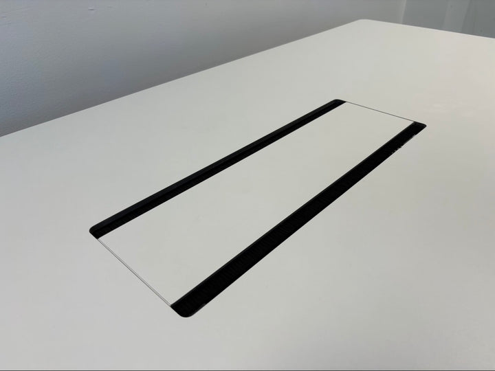 BRUKT | B8 DESIGN MØTEBORD/KONFERANSEBORD I HVIT 2 STØRRELSER