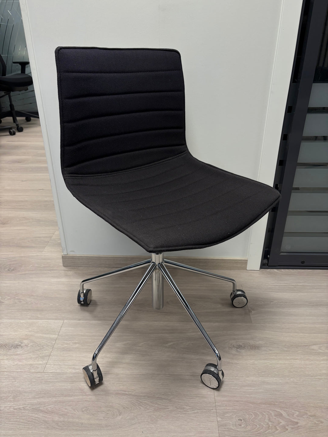 BRUKT | ARPER CATIFA 46 KONFERANSESTOL