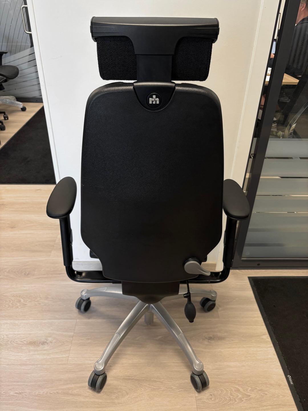 BRUKT & NYTRUKKET (SOM NY) | RH LOGIQ 400 KONTORSTOL
