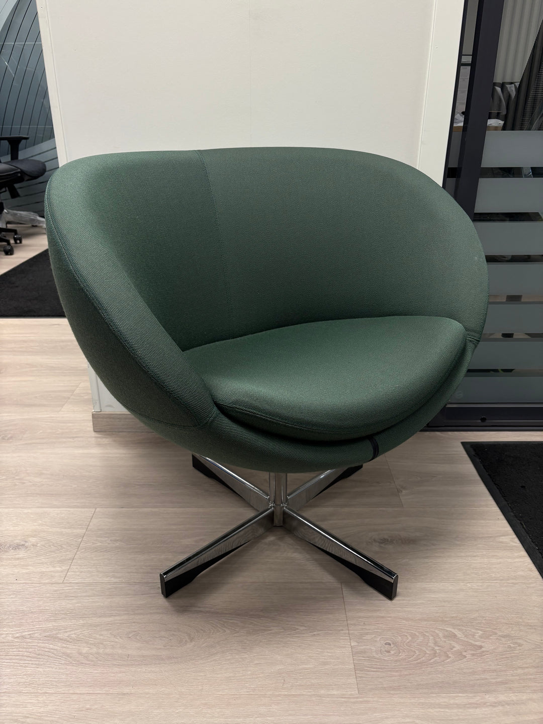 BRUKT | FORAFORM PLANET DESIGN LOUNGESTOL