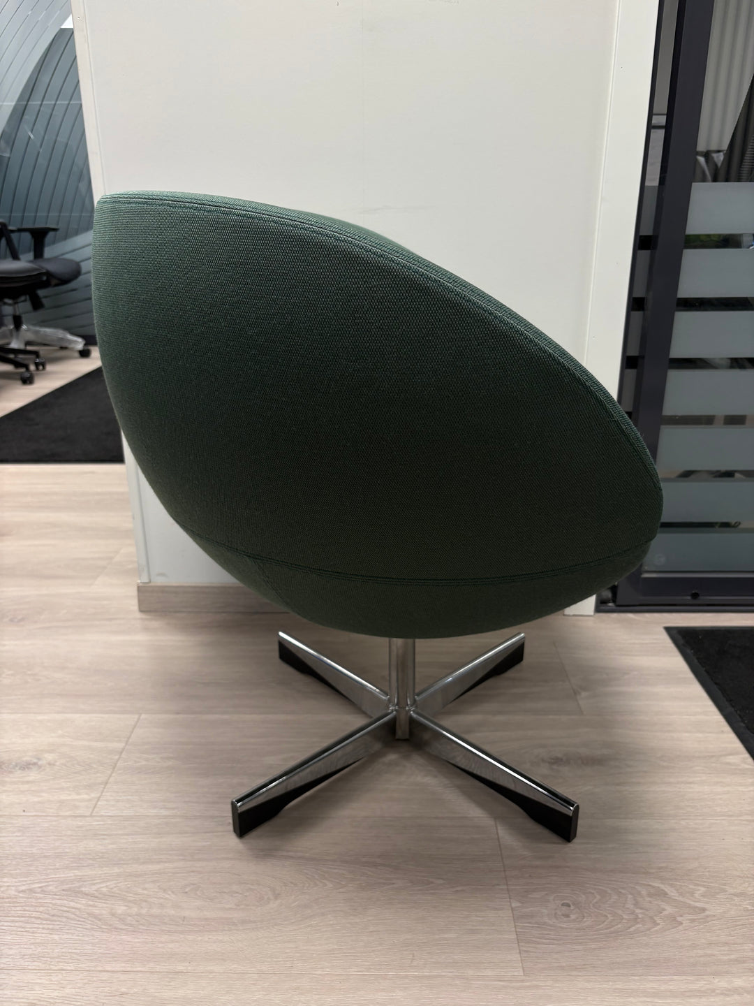 BRUKT | FORAFORM PLANET DESIGN LOUNGESTOL