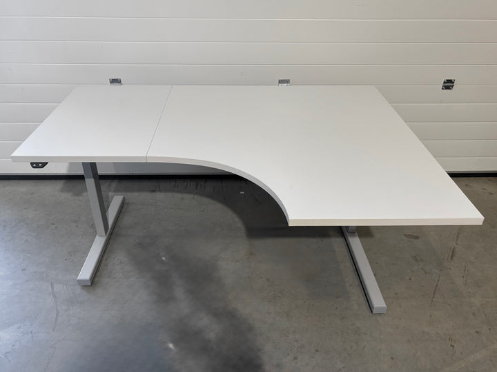 BRUKT | LINAK ELEKTRISK HEV/SENK HJØRNE-SKRIVEBORD LYSGRÅ