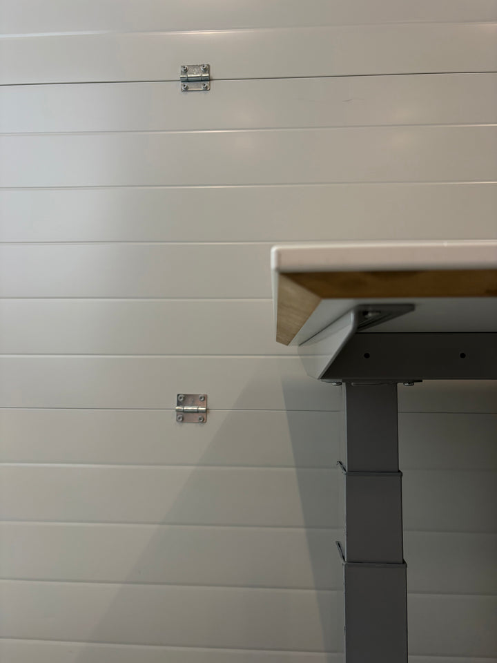 BRUKT | ELEKTRISK HEV/SENK KINNARPS SKRIVEBORD HVIT
