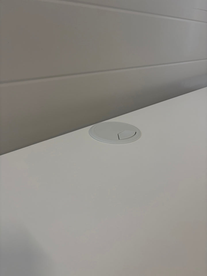 BRUKT | ELEKTRISK HEV/SENK KINNARPS SKRIVEBORD HVIT
